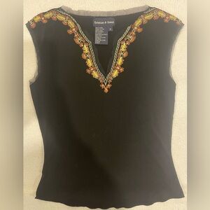 Tristan & Iseut Black Embroidered Women's Top small